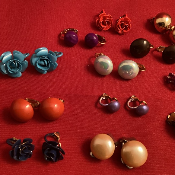 Smaller sizes clip on earrings lot - Picture 5 of 9